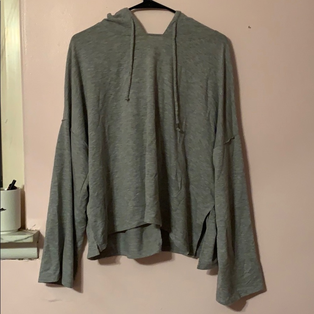 Grey sweatshirt